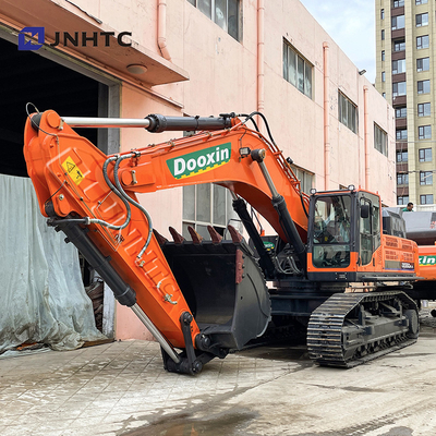 Une nouvelle excavatrice chinoise de 55 tonnes, un moteur japonais Euro4