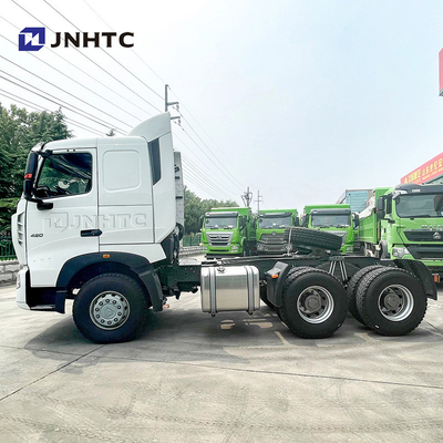 Le camion 420hp de moteur d'Euro2 HOWO troquent le camion de remorquage de Sinotruk des roues 6x4 10