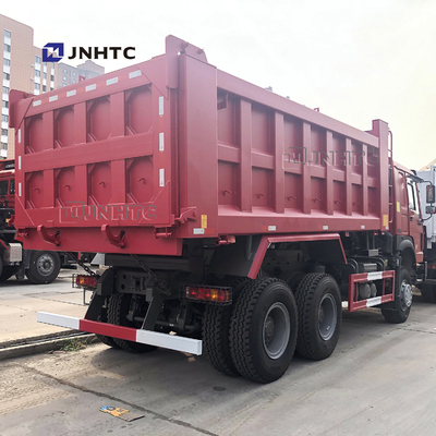 Camion à benne basculante de la couleur rouge 336hp Sinotruk Howo avec 10 roues et capacités 18m3