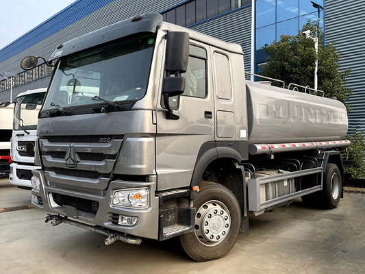 Le camion de jet d'eau de Sinotruk 6x4 10 roule le camion d'arrosage de l'eau 15000L