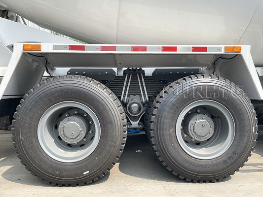 10 camion de mélangeur concret de Sinotruk HOWO 9m3 de roues