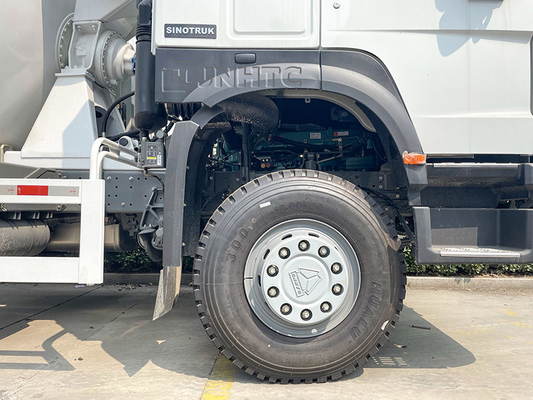 10 camion de mélangeur concret de Sinotruk HOWO 9m3 de roues