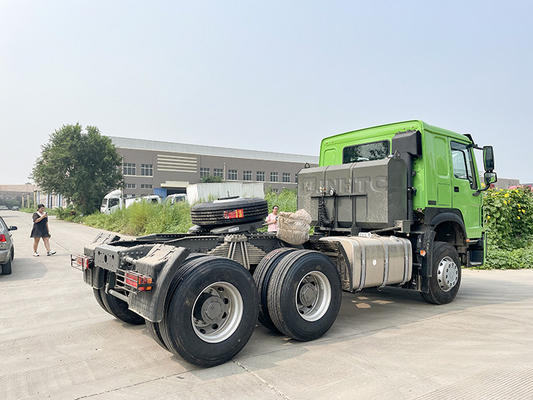 Camion de tracteur du camion 371Hp de moteur de roues de Howo 10 du sinotruk Euro2 50 tonnes