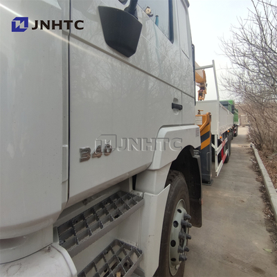 8 tonnes soulevant le boom télescopique Crane Truck Mounted de charge