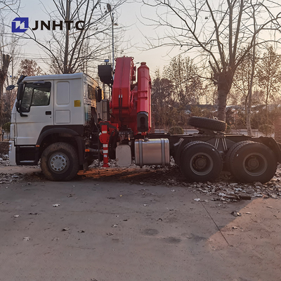 roues de 371hp 8 Ton Telescopic Crane Truck Sinotruk HOWO 6x4 40t 10