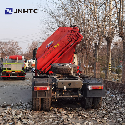 roues de 371hp 8 Ton Telescopic Crane Truck Sinotruk HOWO 6x4 40t 10
