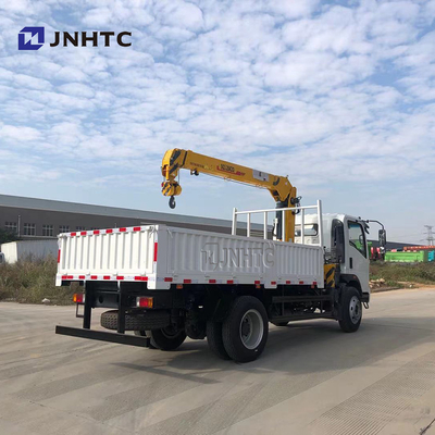 Le camion de cargaison de plat plat a monté Crane Sinotruk HOWO 4x4 toute la commande de roue
