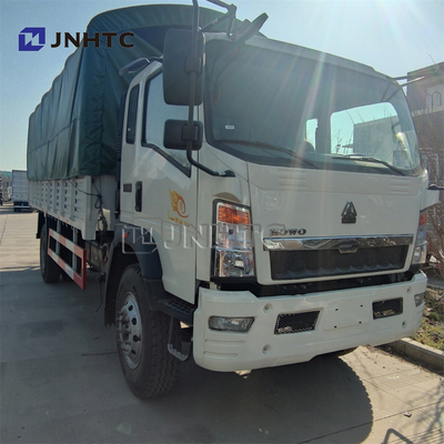 Soldat militaire Transport With Seats du camion 4X4 6X6 8X8 de SINOTRUK HOWO