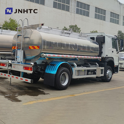 Camion-citerne aspirateur de Sinotruk Howo d'alliage d'aluminium de 6 roues 10000 litres avec le distributeur